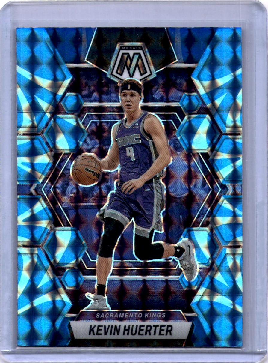 2022-23 Panini Mosaic #54 Kevin Huerter Reactive Blue