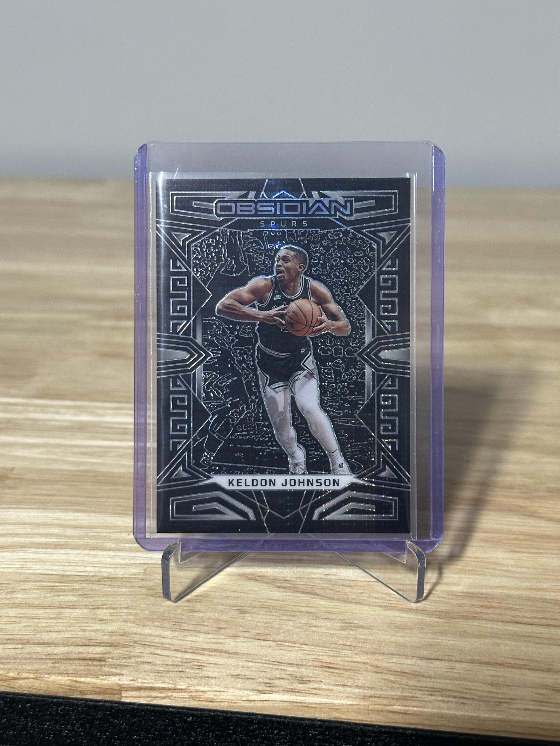 2022-23 Panini Obsidian #19 Keldon Johnson