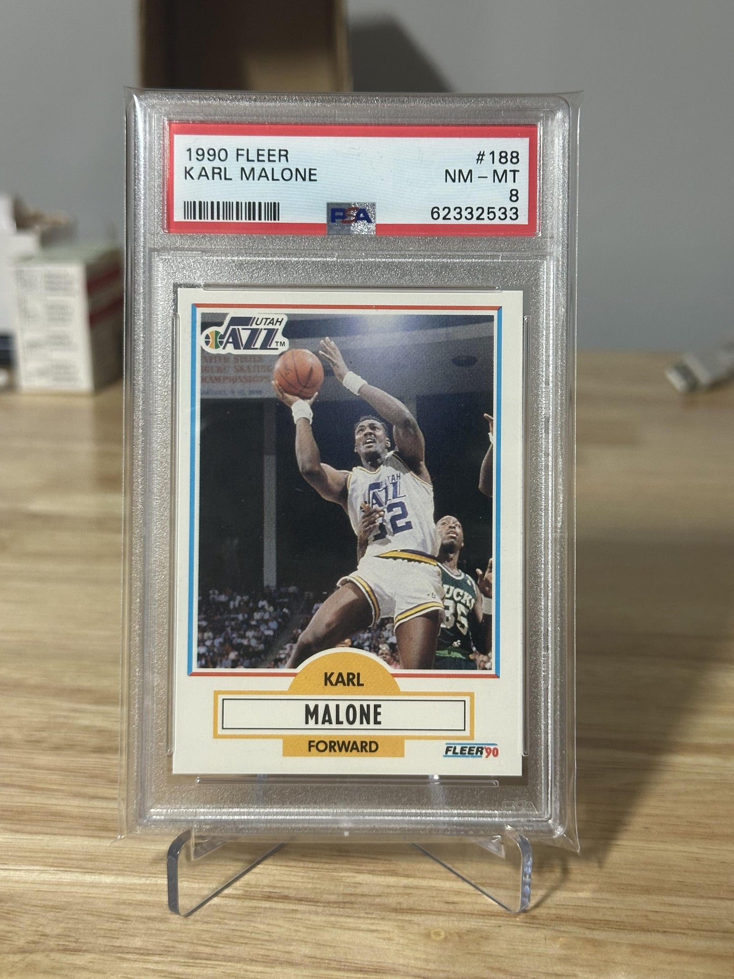 1990 Fleer #188 Karl Malone PSA 8