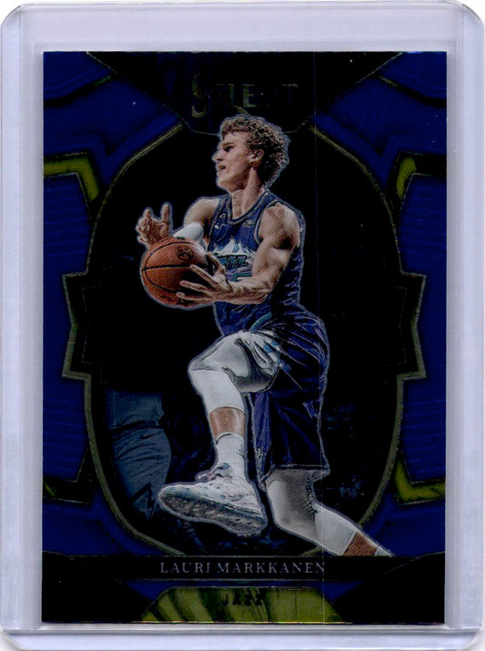 2022-23 Panini Select #45 Lauri Markkanen Blue (Retail Base)