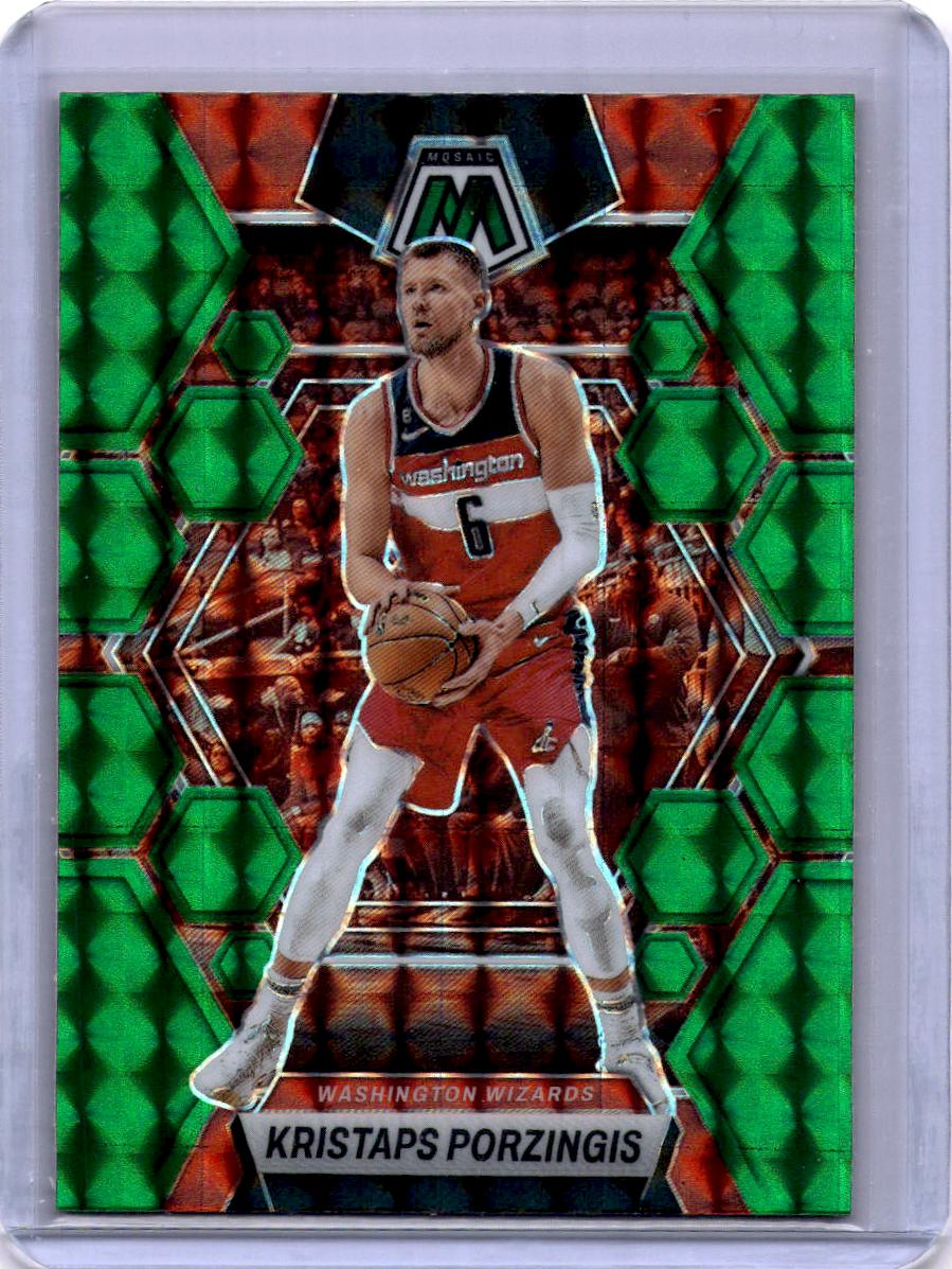 2022-23 Panini Mosaic #155 Kristaps Porzingis Green