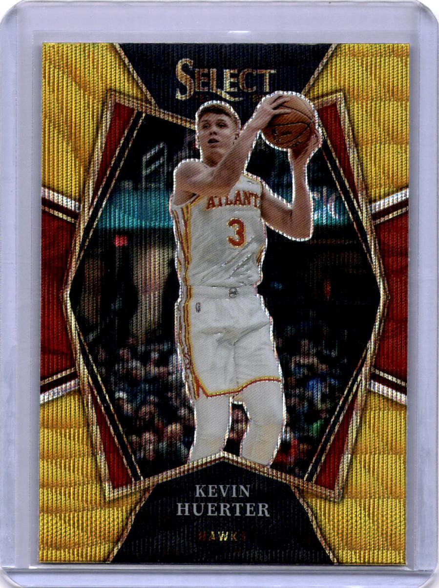 2021-22 Panini Select #145 Kevin Huerter Gold Wave Prizms