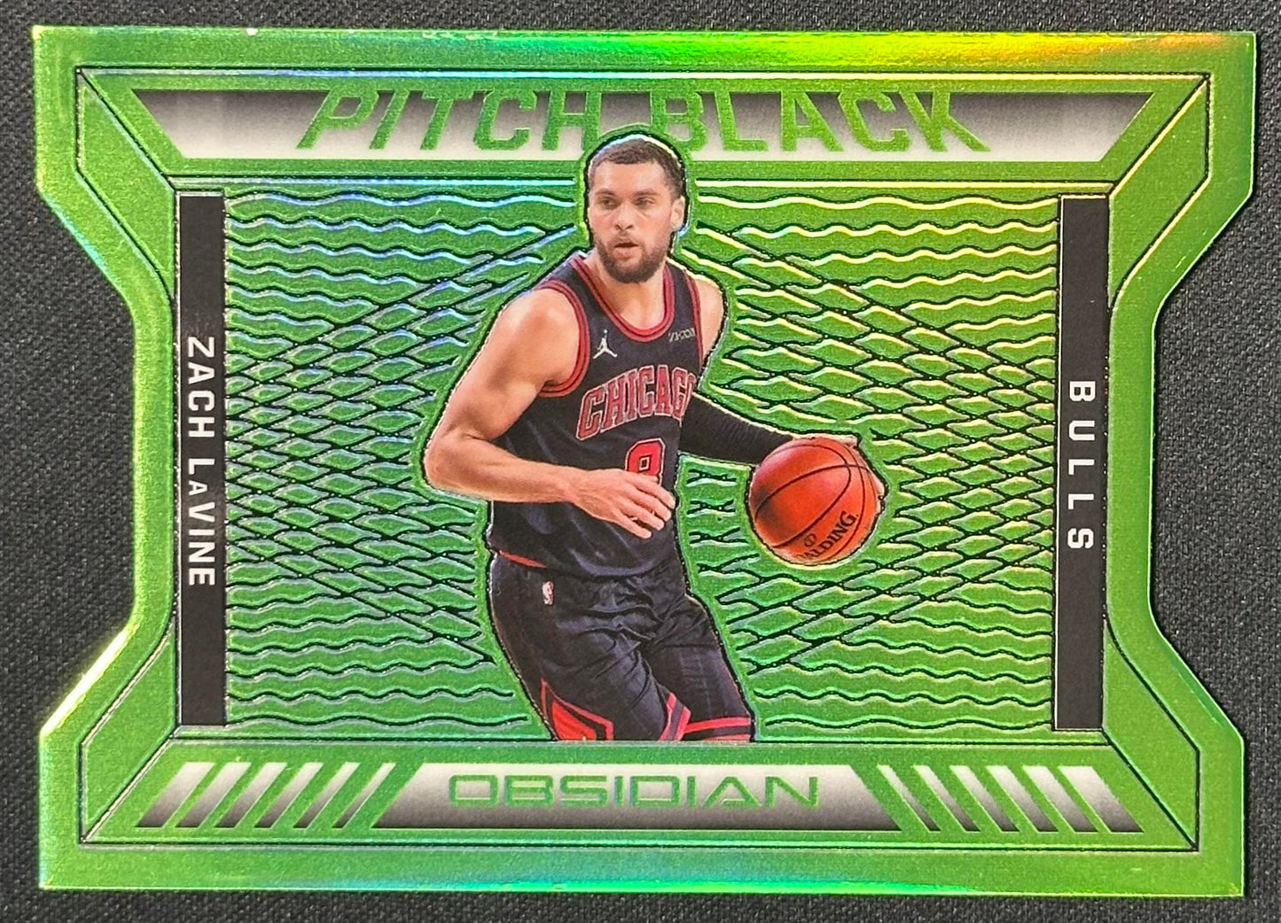 2020-21 Panini Obsidian #15 Zach LaVine Pitch Black Electric Etch Green Flood