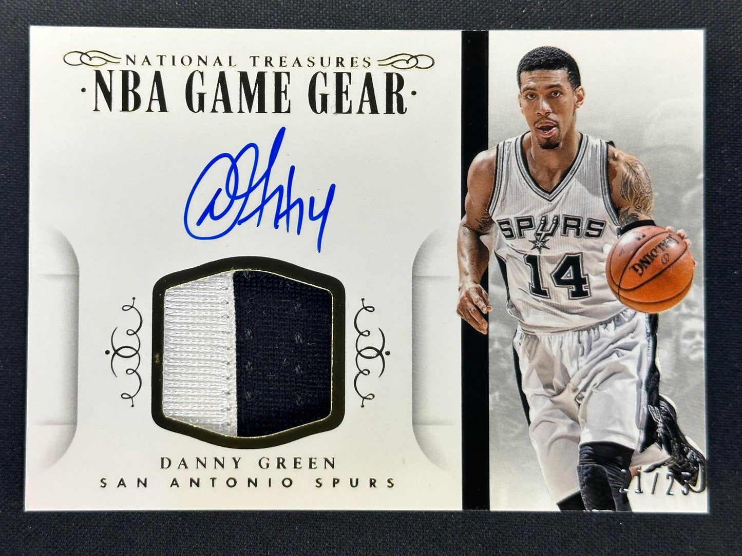 2014-15 Panini National Treasures Danny Green NBA Game Gear Signatures Prime /25